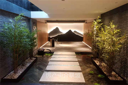 丽都花园！带车位！附房！精装修！好楼层！